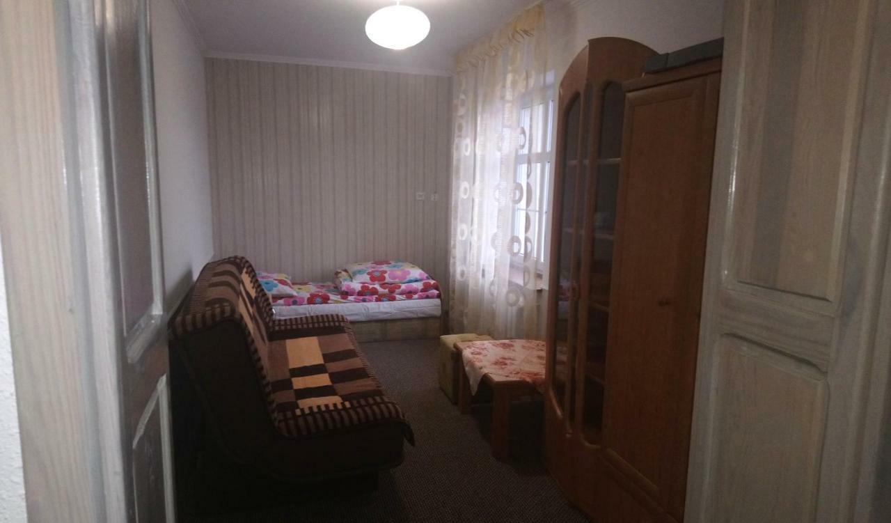 Pokoje Goscinne Straznica Jaroslawiec Bagian luar foto